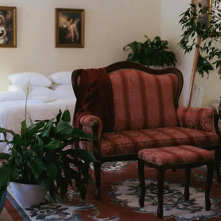 Mois Bed & Breakfast