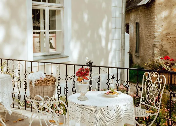 Mois Bed & Breakfast *